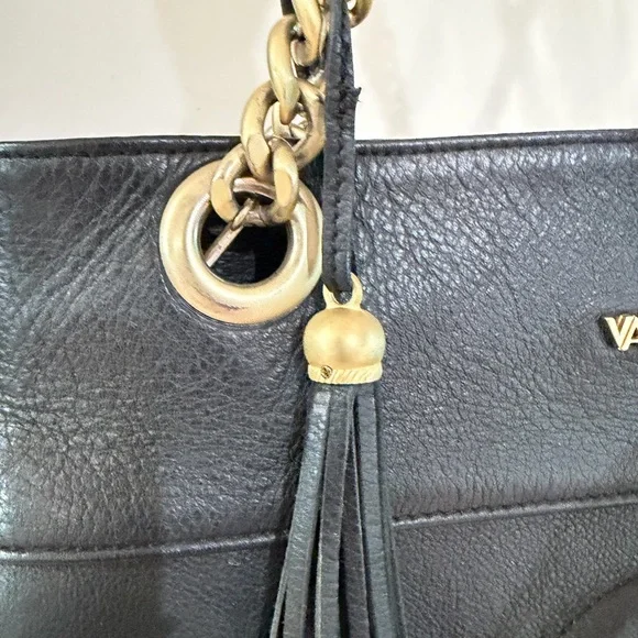 Mario Valentino Black Leather Shoulder Bag with Gold Chain - Picture 6 of 15
